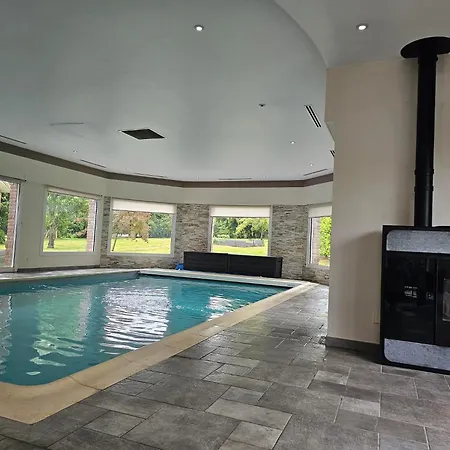 Avec Piscine Privee Interieure Chauffee Villa