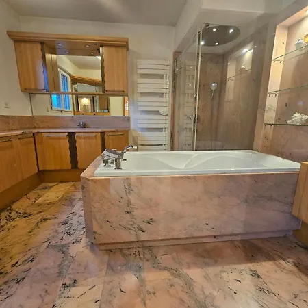 Avec Piscine Privee Interieure Chauffee Villa *